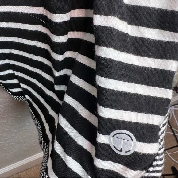 Talbots 3 Quarter Inch Sleeve Black and White Striped Top W/ UPF 50+ - Picture 7 of 7